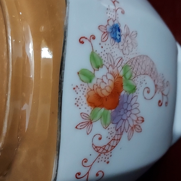 Lusterware Orange/White Teapot w/flowers on both sides.Made in Japan 6in.Hx9inW - Picture 8 of 12